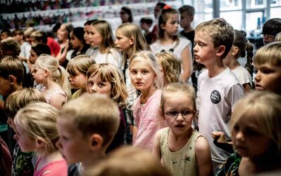 Værsgo til Danmarks skoler – ny sang minder børn om gaven ved at gå i skole